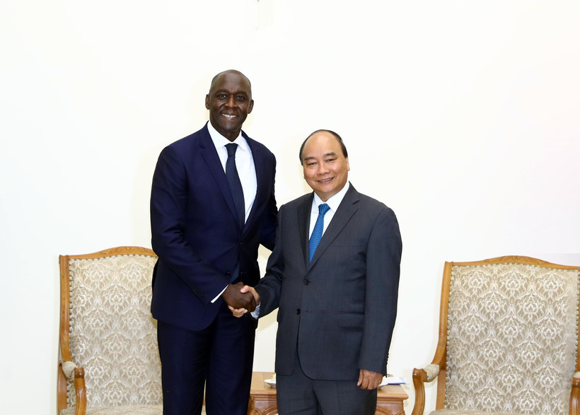 Thủ tướng Nguyễn Xuân Phúc tiếp ông Makhtar Diop, Phó Chủ tịch Ngân hàng Thế giới. (Ảnh: Thống Nhất/TTXVN)