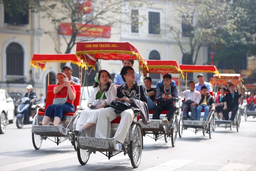 Khu vực Bắc Bộ và Trung Bộ từ mai trưa chiều giảm mây hửng nắng. (Ảnh: Minh Quyết/TTXVN) 