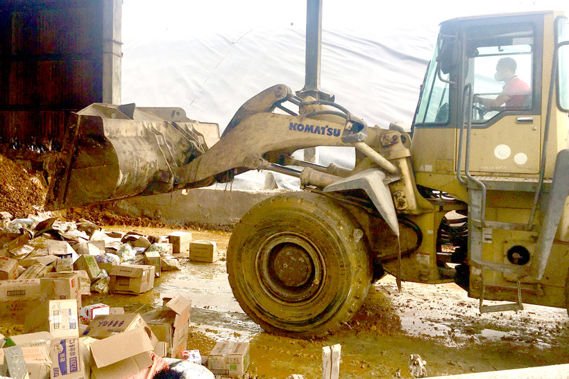 Phú Thọ tiêu hủy 23.000 sản phẩm thực phẩm không rõ nguồn gốc