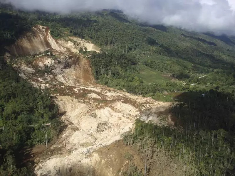 Lở đất khiến 100 người ở làng Kaokalam thiệt mạng. (Nguồn: AP)