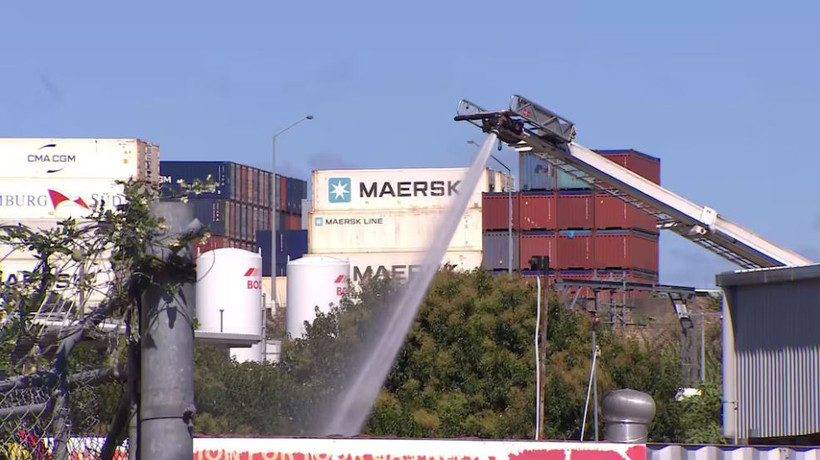 Hỏa hoạn được cho bắt nguồn từ một bình gas. (Nguồn: iNews)