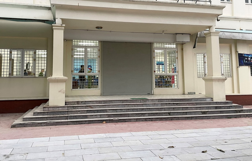 Lực lượng chức năng đang điều tra tại hiện trường. (Ảnh: TTXVN phát)