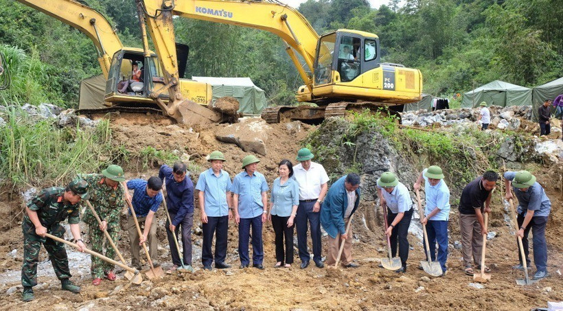 Khởi công khu tái định cư xóm Lũng Lỳ, xã Ca Thành, huyện Nguyên Bình, tỉnh Cao Bằng. (Ảnh: TTXVN phát)