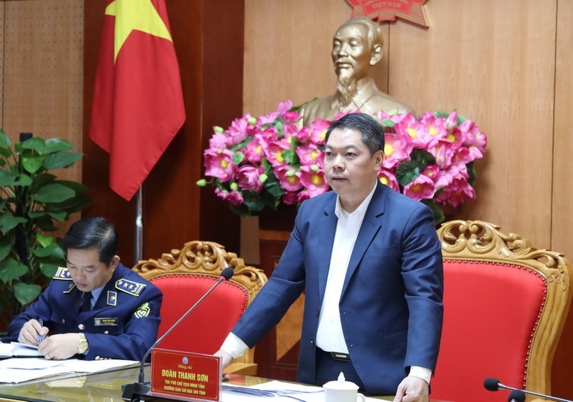 Ông Đoàn Thanh Sơn, Phó Chủ tịch UBND tỉnh, Trưởng Ban Chỉ đạo 389 tỉnh Lạng Sơn phát biểu tại hội nghị. (Ảnh: Quang Duy/TTXVN)