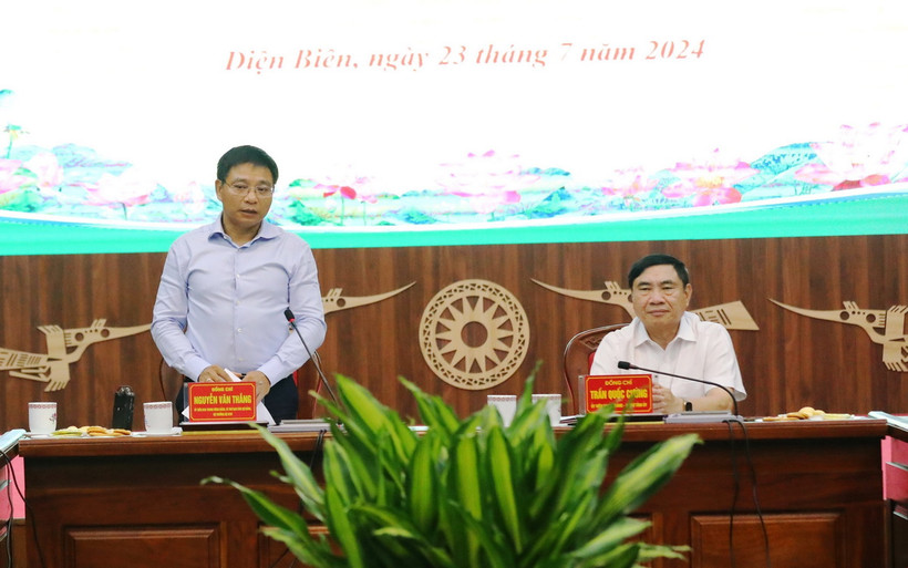Bộ trưởng Bộ Giao thông vận tải Nguyễn Văn Thắng phát biểu tại buổi làm việc. (Ảnh: Phan Quân/TTXVN)