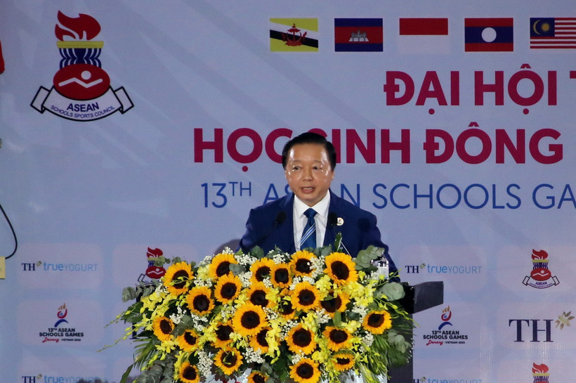 Phó Thủ tướng Chính phủ Trần Hồng Hà phát biểu khai mạc Đại hội Thể thao học sinh Đông Nam Á lần thứ 13 tại Việt Nam. (Ảnh: Trần Lê Lâm/TTXVN)