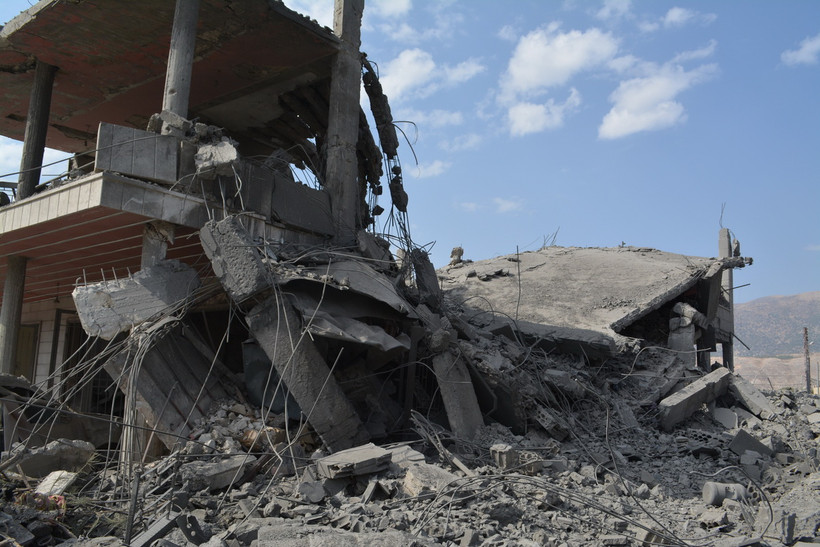 Cảnh đổ nát sau vụ không kích của máy bay Israel ở Baalbek, Liban ngày 1/11 vừa qua. (Ảnh: THX/TTXVN)