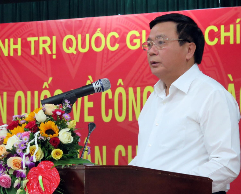 Giám đốc Học viện Chính trị Quốc gia Hồ Chí Minh Nguyễn Xuân Thắng phát biểu tại hội nghị. (Ảnh: Nguyễn Sơn/TTXVN)