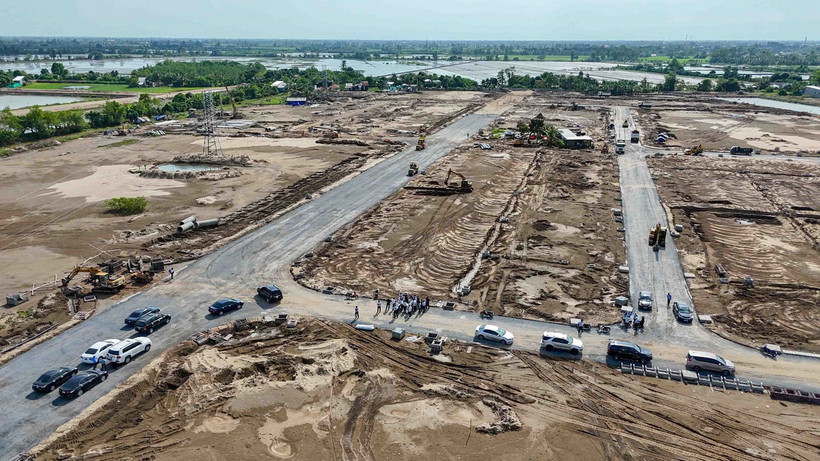 Khu đất được bố trí xây dựng khu tái định cư cho các hộ dân bị ảnh hưởng bởi dự án Khu công nghiệp VSIP Cần Thơ nhìn từ trên cao. (Ảnh: Thanh Liêm/TTXVN)