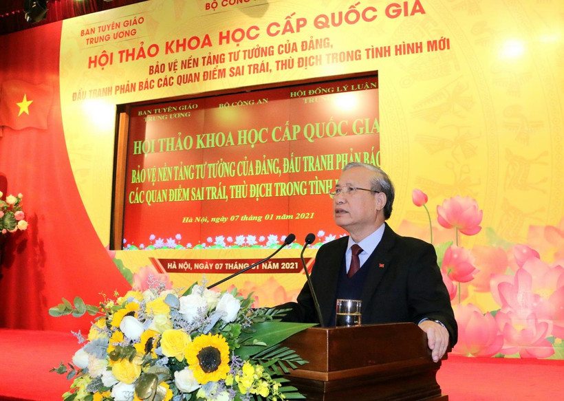 Ông Trần Quốc Vượng, Ủy viên Bộ Chính trị, Thường trực Ban Bí thư phát biểu chỉ đạo Hội thảo. (Ảnh: Doãn Tấn/TTXVN)