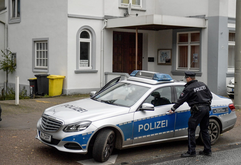 Cảnh sát Đức thực hiện nhiệm vụ. (Ảnh: AFP/TTXVN)