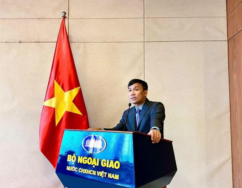 Thứ trưởng Thường trực Nguyễn Minh Vũ phát biểu khai mạc. (Nguồn: báo Thế giới & Việt Nam)