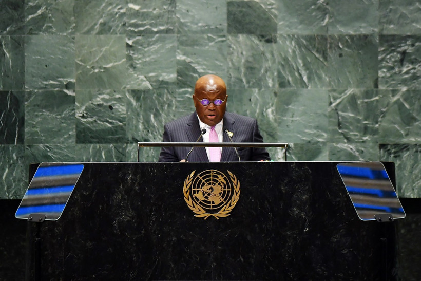 Tổng thống Ghana Nana Akufo-Addo phát biểu tại phiên thảo luận chung trong Khóa họp thứ 79 của Đại hội đồng LHQ ở New York (Mỹ), ngày 24/9. (Ảnh: THXTTXVN)