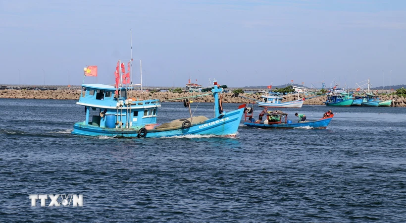 Tàu cá ở cửa sông Dương Đông, thành phố Phú Quốc (Kiên Giang). (Ảnh: Lê Huy Hải/TTXVN)