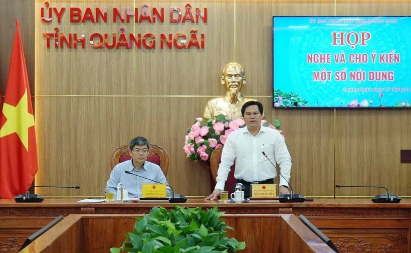 Phó Chủ tịch UBND tỉnh Quảng Ngãi Trần Phước Hiền phát biểu tại buổi làm việc. (Ảnh: TTXVN)