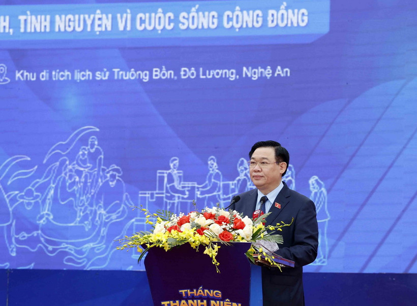 Chủ tịch Quốc hội Vương Đình Huệ phát biểu động viên và giao nhiệm vụ tuổi trẻ cả nước. (Ảnh: Nhan Sáng/TTXVN)