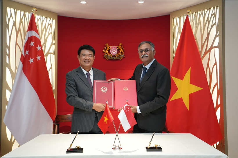 Việt Nam-Singapore ký kết Hiệp định tương trợ tư pháp về hình sự. (Ảnh TTXVN phát)