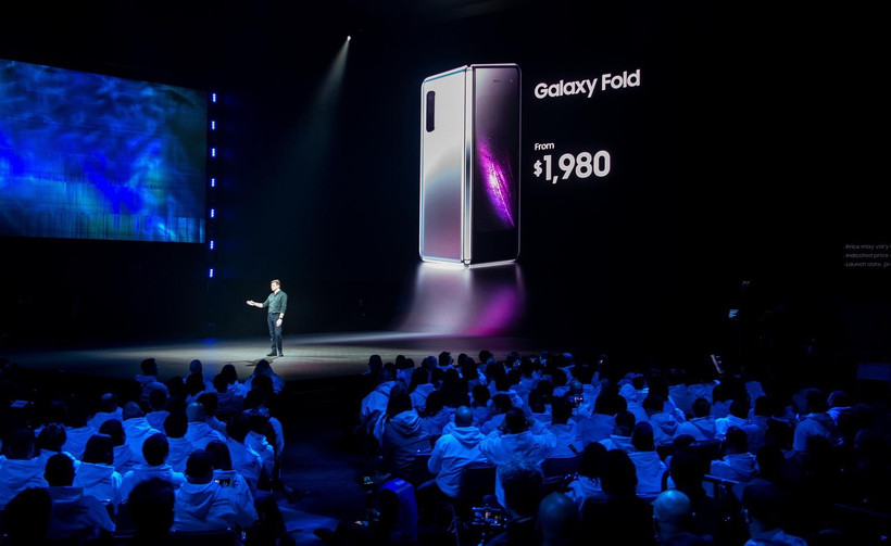 Mẫu điện thoại gập Galaxy Fold của Samsung được giới thiệu tại San Francisco, California, Mỹ, ngày 20/2 vừa qua. (Ảnh: AFP/TTXVN