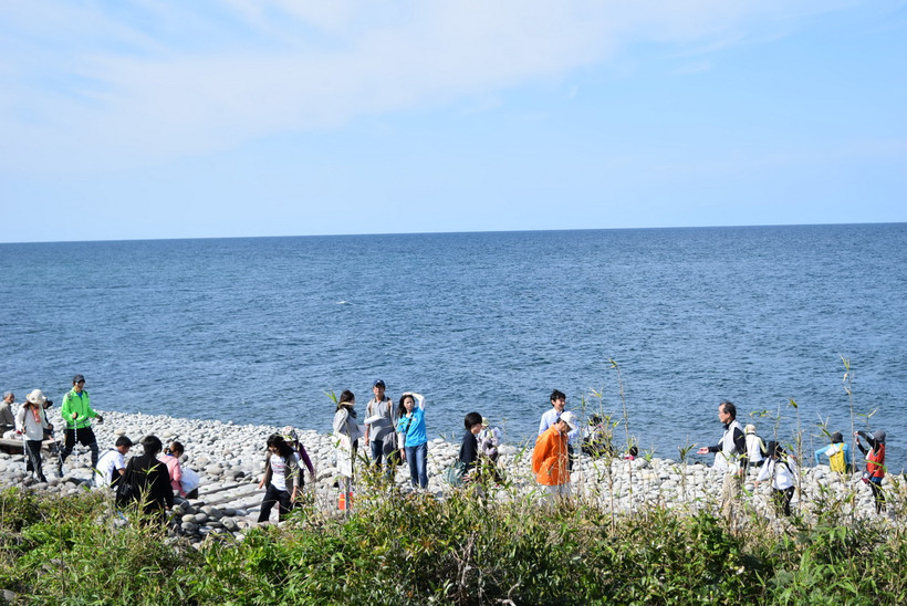 Các bãi biển đẹp ở tỉnh Tottori là nơi thư giãn yêu thích của người Nhật Bản trong kỳ nghỉ Tuần lễ Vàng. (Ảnh: NGuyễn Tuyến/Vietnam+)