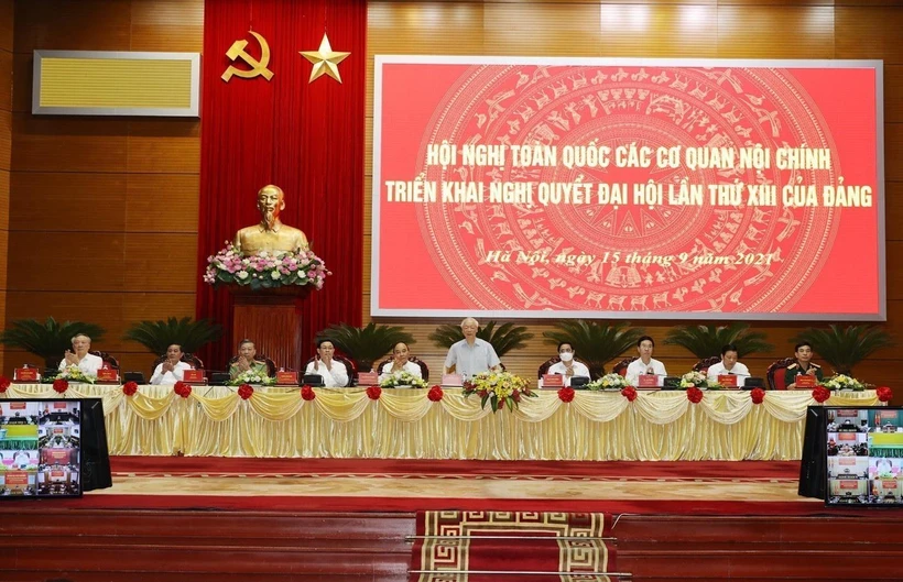 Tổng Bí thư Nguyễn Phú Trọng chủ trì hội nghị. (Ảnh: Trí Dũng/TTXVN)