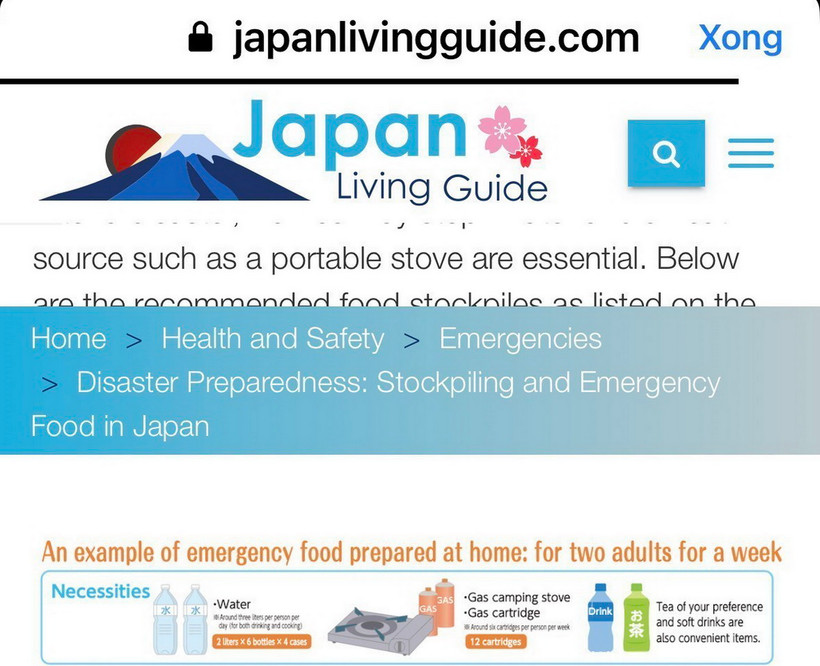 Hướng dẫn trên website Japan Living Guide về loại hàng và định lượng tích trữ cần thiết đề phòng thiên tai, thảm họa. (Ảnh: Nguyễn Tuyến/TTXVN)