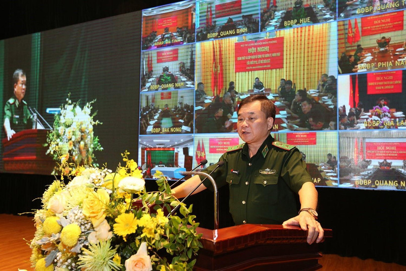 Trung tướng Hoàng Xuân Chiến, Tư lệnh Bộ đội Biên phòng phát biểu chỉ đạo. (Ảnh: Dương Giang/TTXVN)
