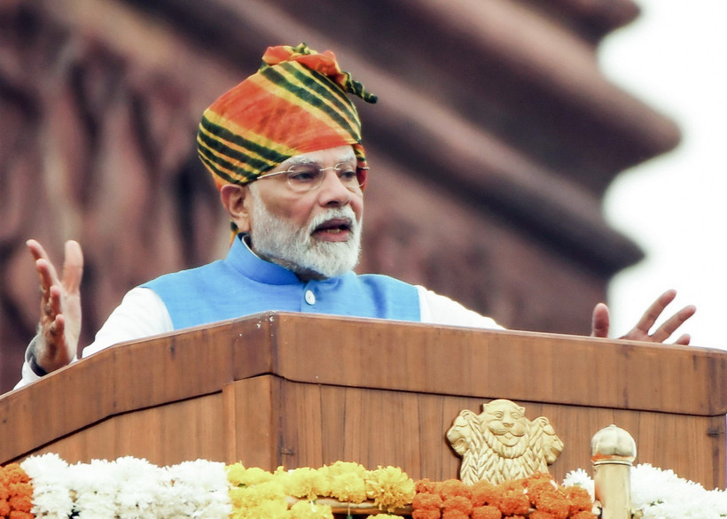 Thủ tướng Ấn Độ Narendra Modi phát biểu tại lễ kỷ niệm lần thứ 78 Ngày Độc lập của Ấn Độ, ở New Delhi. (Ảnh: ANI/TTXVN)