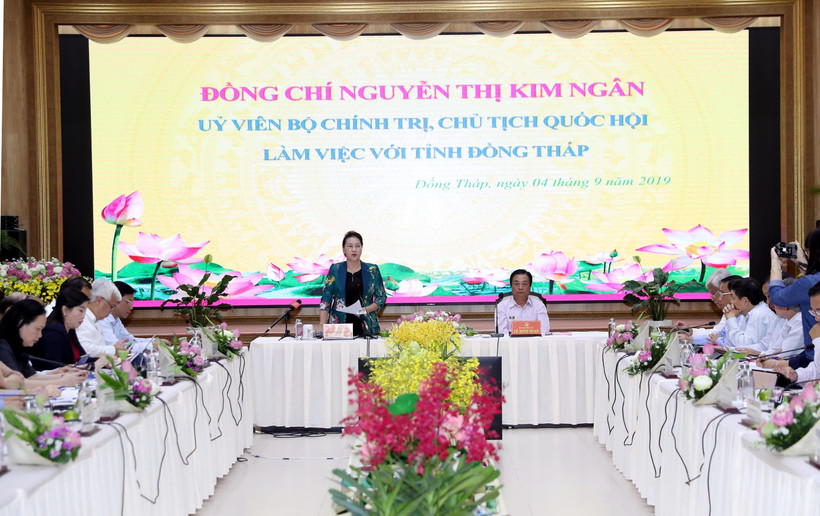 Chủ tịch Quốc hội Nguyễn Thị Kim Ngân phát biểu kết luận buổi làm việc. (Ảnh: Trọng Đức/TTXVN)