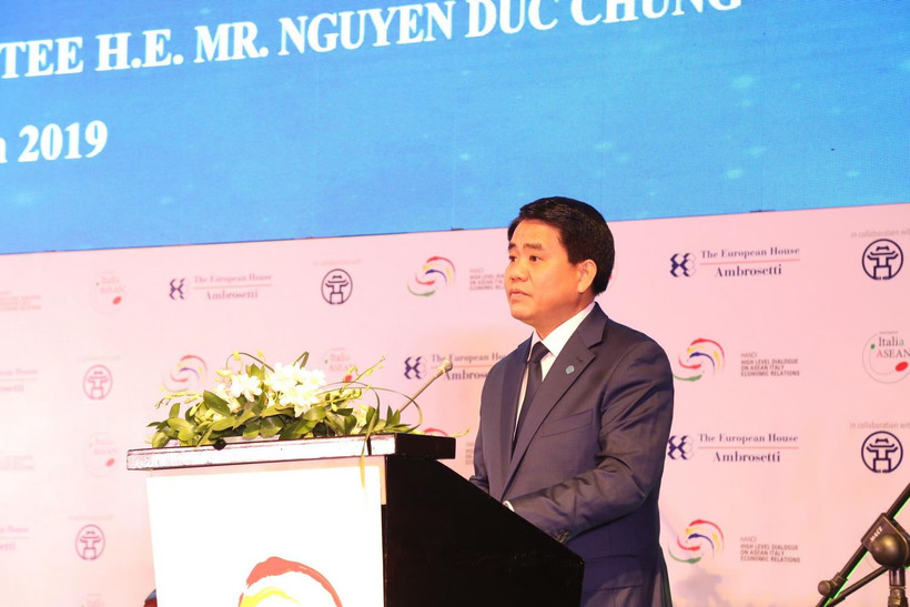 Chủ tịch UBND thành phố Hà Nội Nguyễn Đức Chung phát biểu. (Ảnh: Nguyễn Thắng/TTXVN)