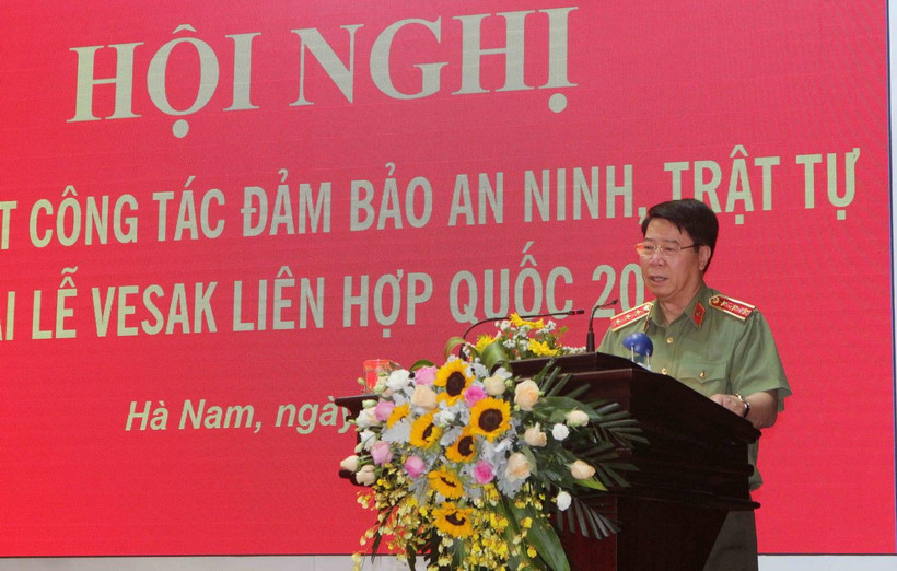 Thượng tướng Bùi Văn Nam, Thứ trưởng Bộ Công an phát biểu tại Hội nghị. (Ảnh: Nguyễn Chinh/TTXVN)