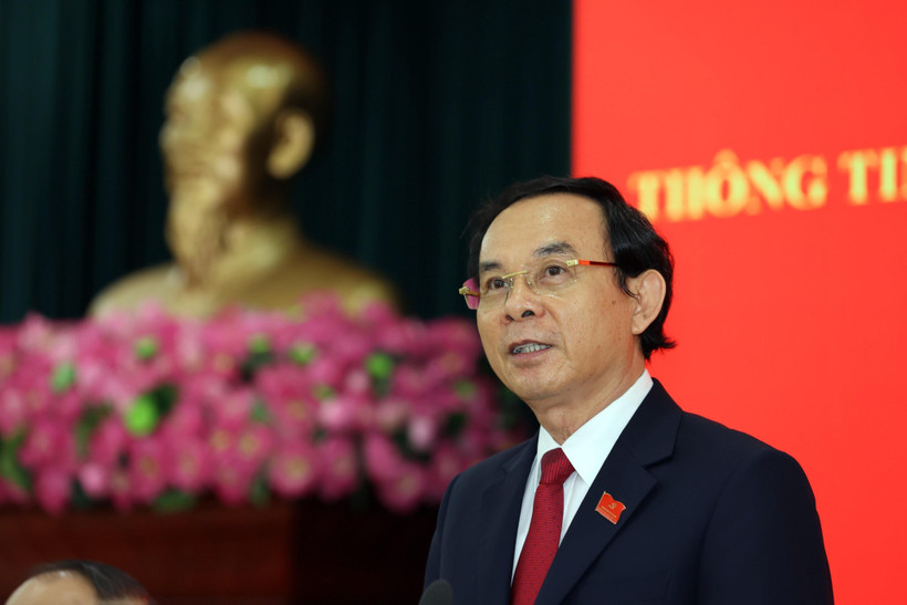 Ông Nguyễn Văn Nên, Bí thư Trung ương Đảng, Bí thư Thành ủy Thành phố Hồ Chí Minh nhiệm kỳ 2020-2025 phát biểu tại buổi họp báo. (Ảnh: Xuân Khu/TTXVN)