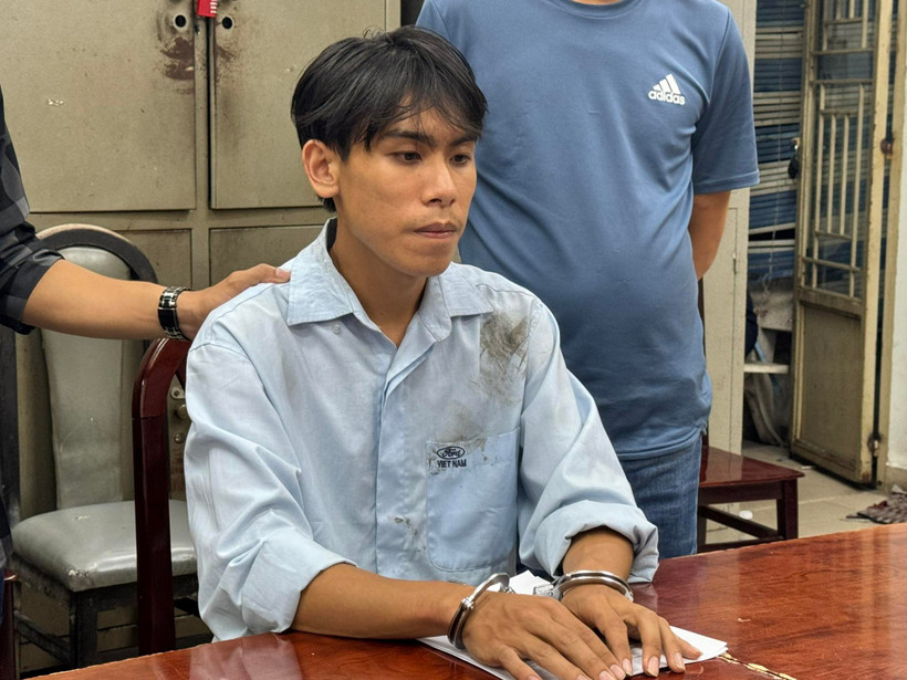 Đối tượng Nhữ Ngọc Long tại Cơ quan Công an. (Ảnh: Công an cung cấp)