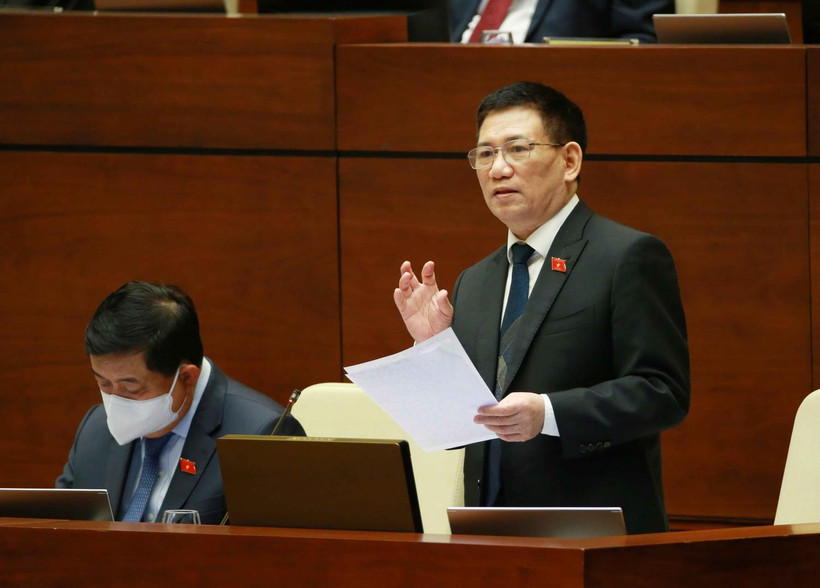 Bộ trưởng Bộ Tài Chính Hồ Đức Phớc giải trình ý kiến của đại biểu Quốc hội. (Ảnh: Phương Hoa/TTXVN)