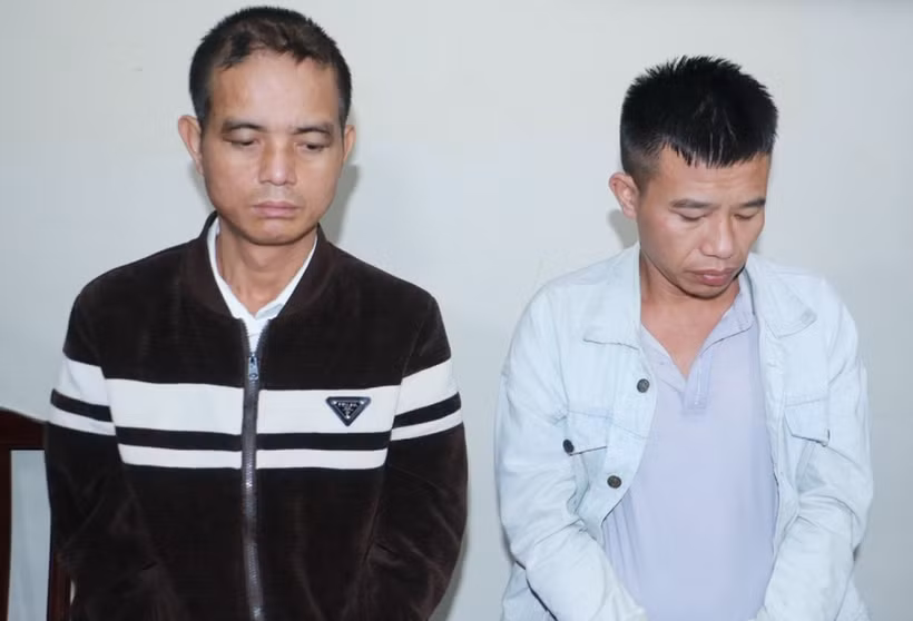 Hai đối tượng Phạm Văn Tiến và Đinh Bạt Long. (Nguồn: Cơ quan Công an cung cấp)