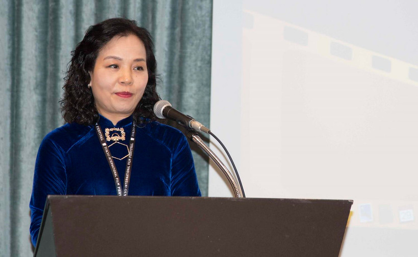 Chủ tịch Hiệp hội Xúc tiến phát triển điện ảnh Việt Nam (VFD) Ngô Phương Lan phát biểu trong Chương trình Giới thiệu tiềm năng, cơ hội sản xuất phim tại Việt Nam diễn ra ở Tokyo của Nhật Bản. (Ảnh: Thành Hữu/TTXVN)