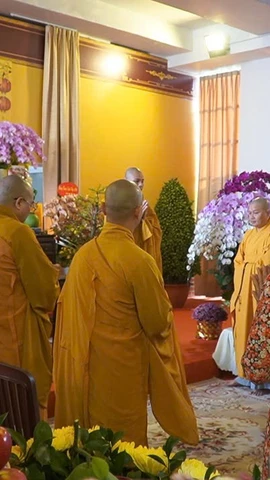 Nét đẹp đầu Xuân: Người dân Thành phố Hồ Chí Minh tìm về chốn tâm linh an tĩnh