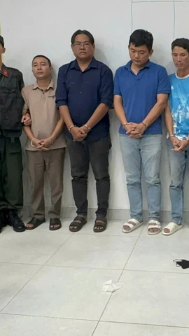 Các đối tượng liên quan đến Vụ án vận chuyển trái phép hơn 650 tấn hàng hóa qua biên giới. (Ảnh: CA. TPHCM cung cấp)