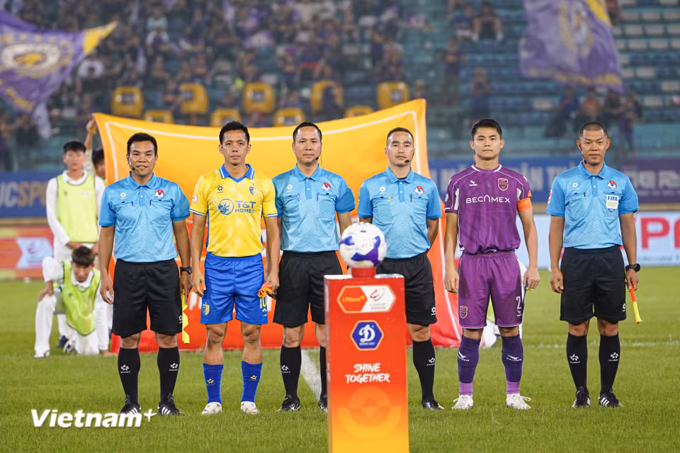 Bước vào trận đấu sớm trên sân nhà, Hà Nội FC đặt mục tiêu giành trọn 3 điểm để gây áp lực lên các đội bóng ở nhóm dẫn đầu trên bảng xếp hạng. (Ảnh: Việt Anh/Vietnam+)