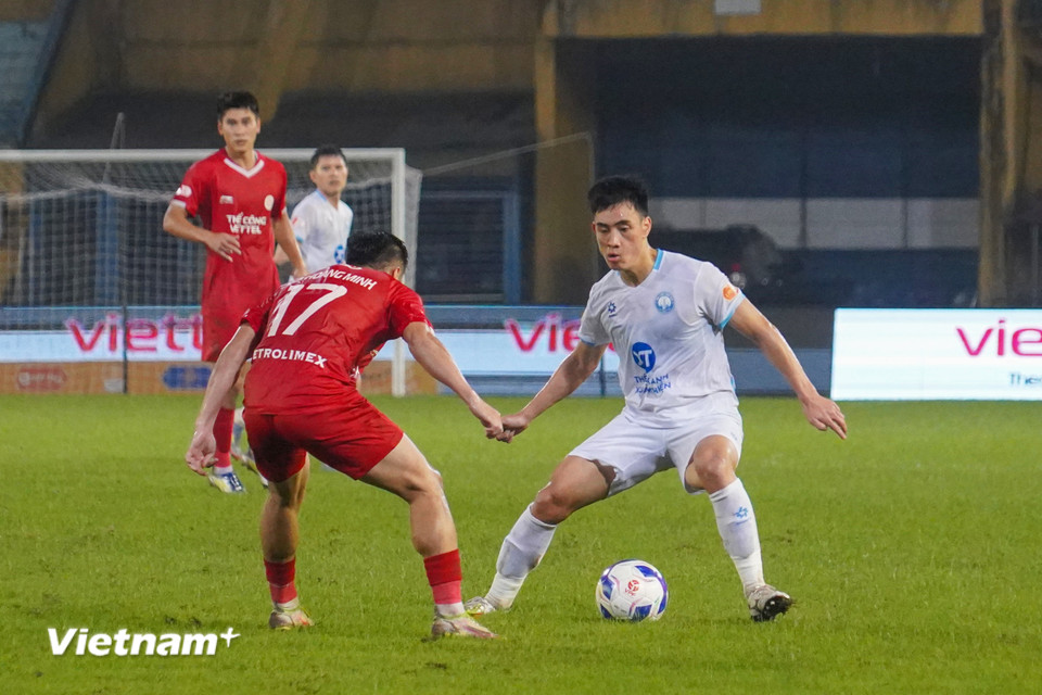 Hiệp đấu đầu tiên khép lại với tỷ số hòa 0-0. (Ảnh: Việt Anh/Vietnam+)