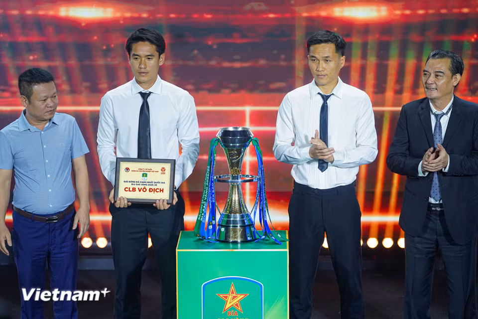 Trường Tươi Đồng Nai xuất sắc vô địch Giải hạng Nhất Quốc gia và giành vé lên chơi tại V-League mùa giải tới. (Ảnh: Việt Anh/Vietnam+)