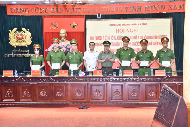 anh-bieu-duong-khen-thuong.jpg