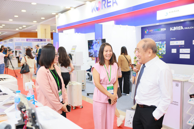 Triển lãm CLEANFACT & RHVAC VIETNAM 2025, diễn ra trên diện tích lên tới 10.000m² và quy tụ gần 300 thương hiệu từ hơn 10 quốc gia, được tổ chức song hành cùng VIET INDUSTRY 2025. (Ảnh: Vietnam+) dna-0056.jpg