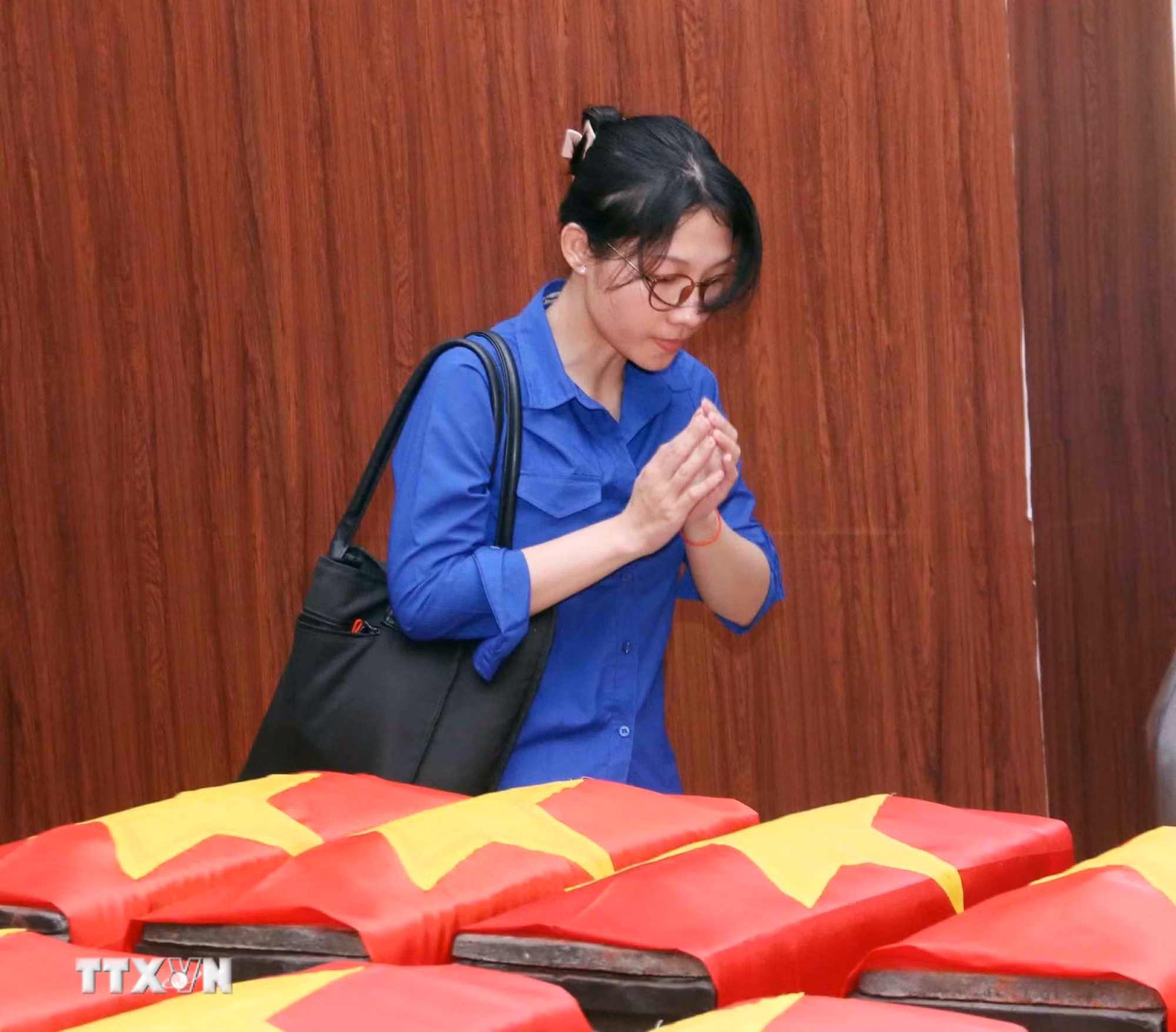 ttxvn_chien-dich-500-ngay-dem-nguoi-dan-thanh-pho-ho-chi-minh-tim-ve-coi-nguon-voi-su-tri-an-8903844-1.jpg