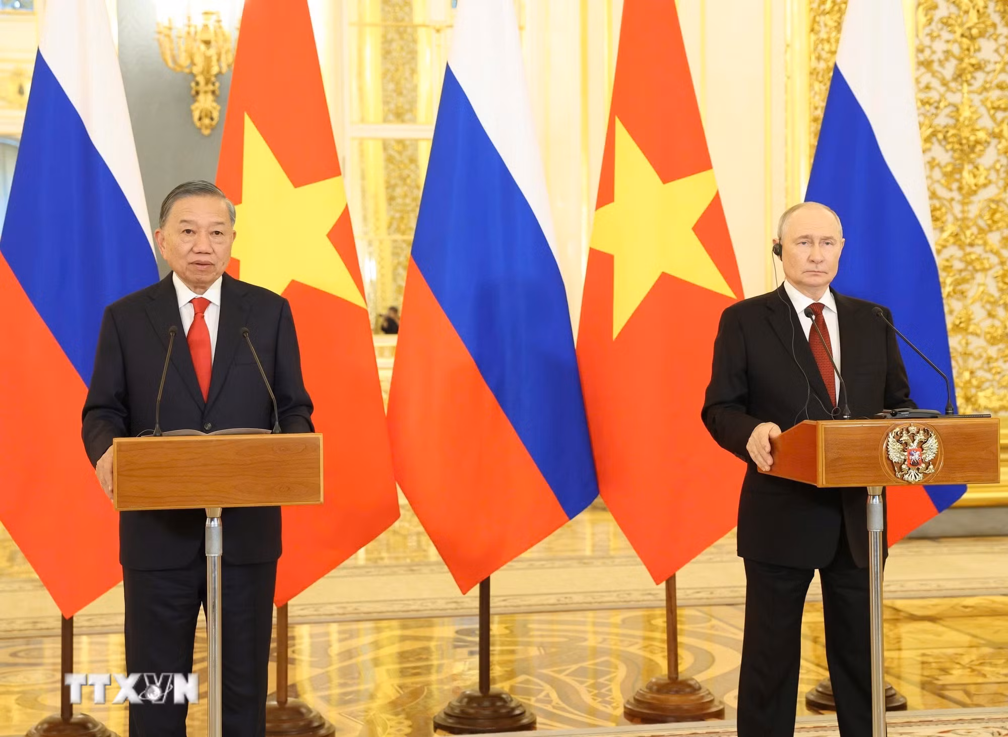 ttxvn-tong-bi-thu-chu-tich-nuoc-to-lam-hoi-dam-voi-tong-thong-nga-vladimir-putin-9014195-1.jpg