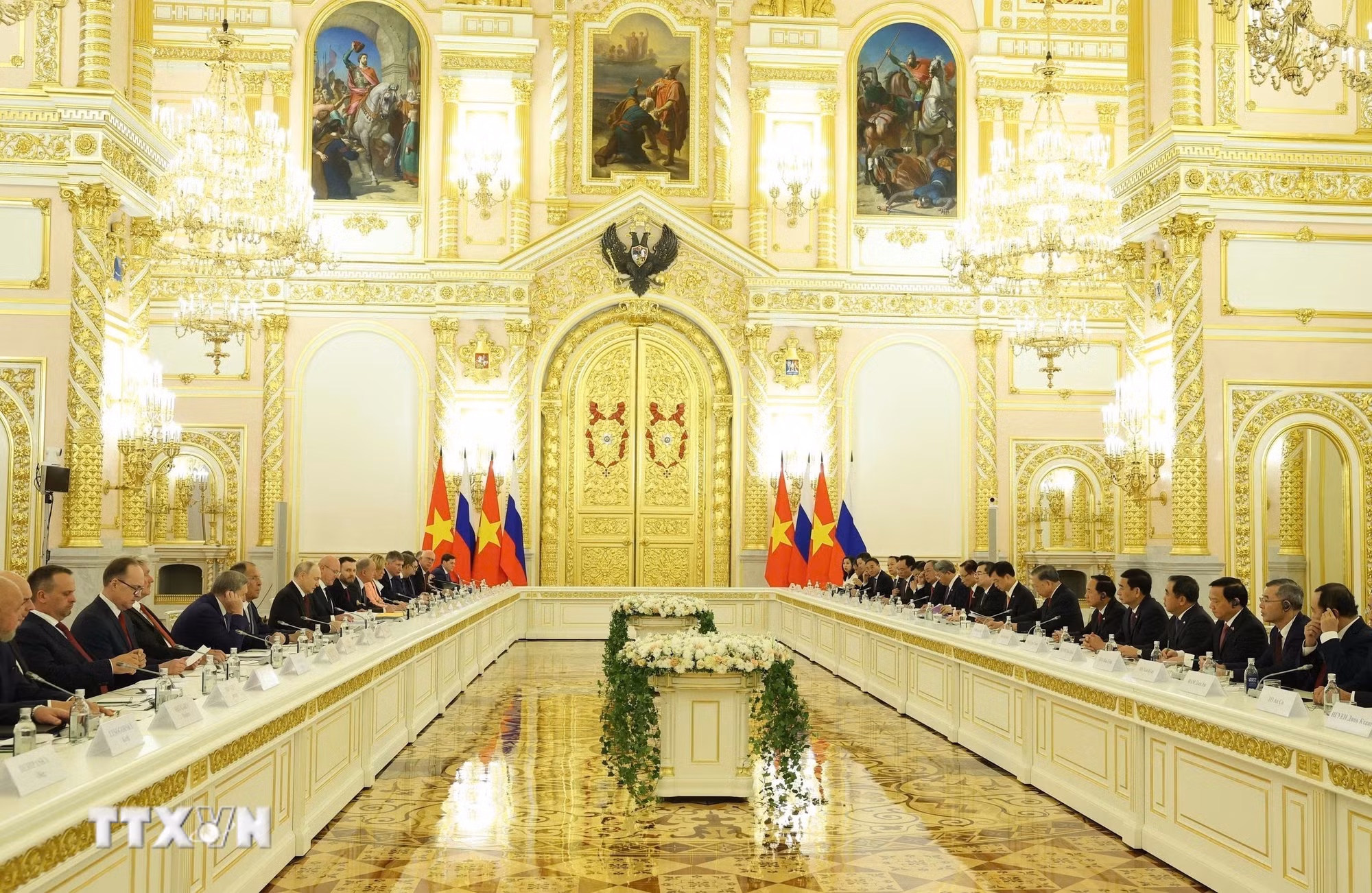 ttxvn-tong-bi-thu-chu-tich-nuoc-to-lam-hoi-dam-voi-tong-thong-nga-vladimir-putin-9014195-2.jpg