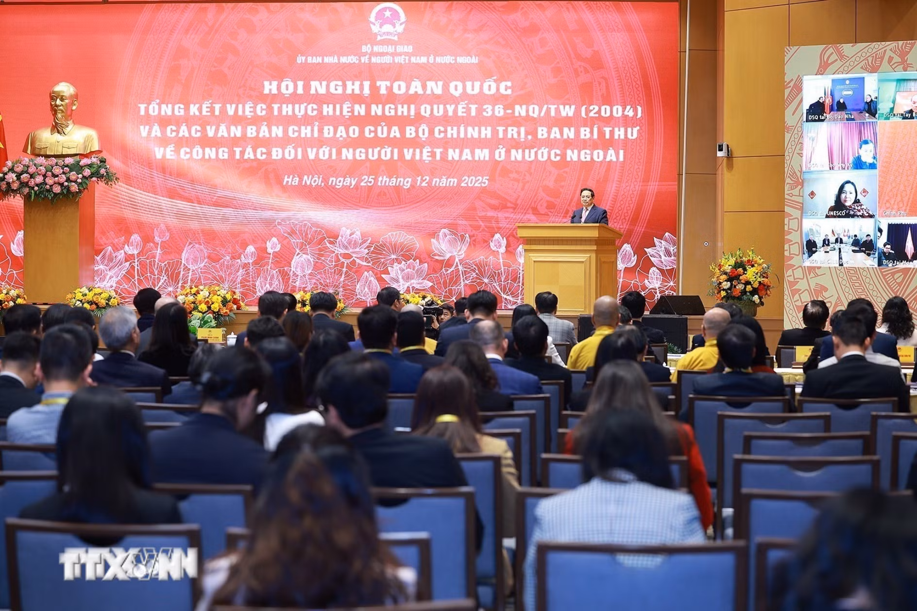 ttxvn-thu-tuong-du-hoi-nghi-toan-quoc-tong-ket-cong-tac-doi-voi-nguoi-viet-nam-o-nuoc-ngoai-8.jpg