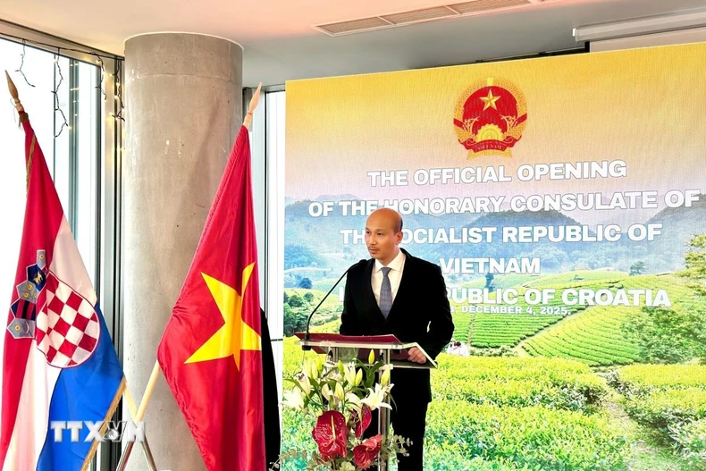 Đại sứ Bùi Lê Thái phát biểu tại sự kiện. (Ảnh: TTXVN phát)