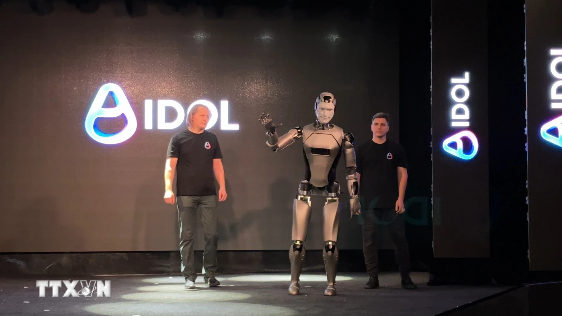 CEO NVIDIA và OpenAI rút lại dự báo về nguy cơ AI thay thế việc làm