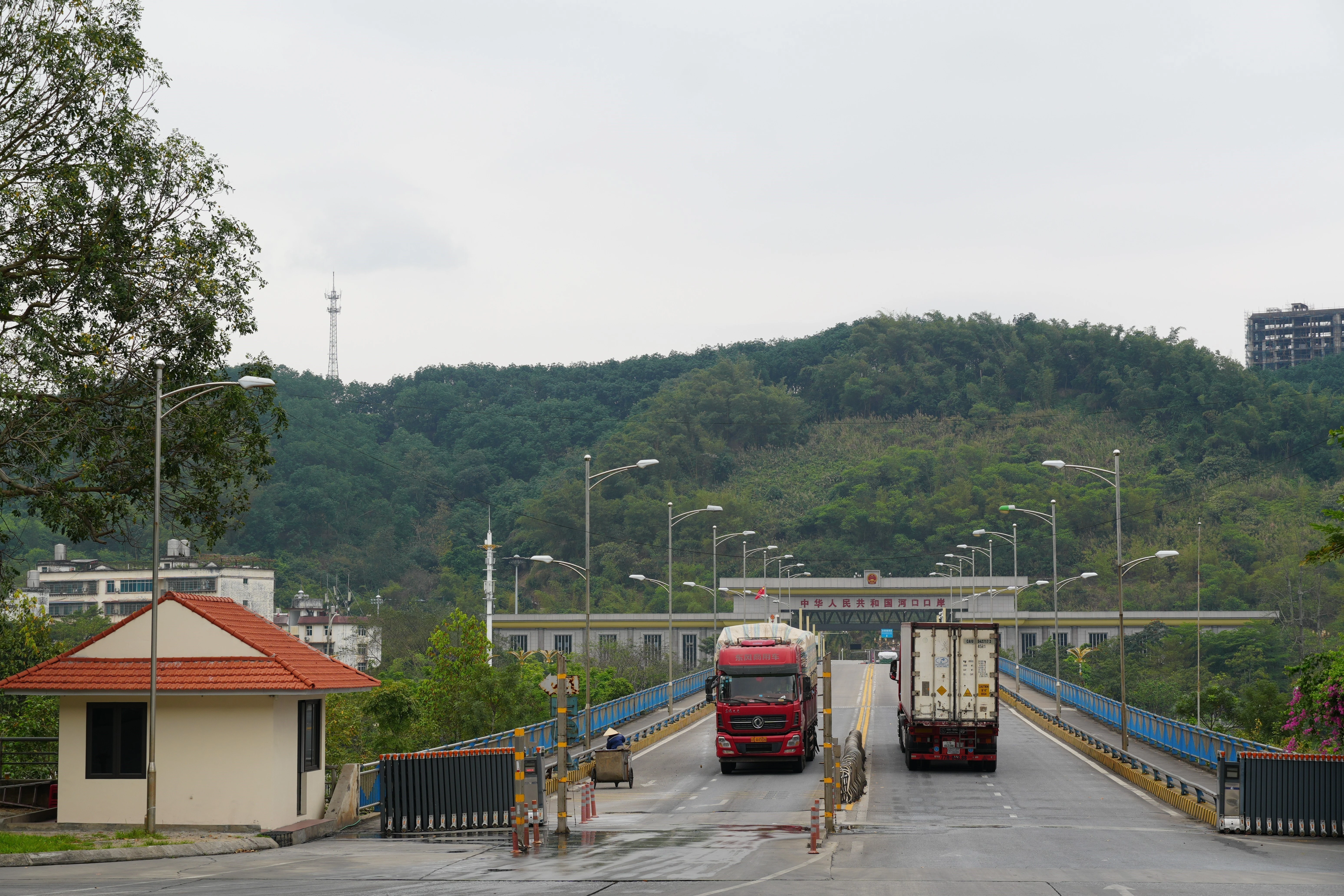 Xây dựng Khu kinh tế cửa khẩu Lào Cai thành trung tâm logistics thương mại quốc tế