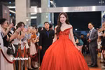 Ban Tổ chức Giải thưởng Cống hiến đánh giá Hòa Minzy là một trong những nghệ sỹ có sức lan tỏa tích cực, cống hiến bền bỉ và luôn nỗ lực làm mới bản thân trước công chúng nhất. (Ảnh: Minh Anh/Vietnam+)